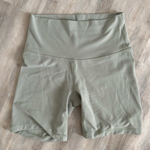 TNA BUTTER CHEEKY HIGHRISE 7” SHORTS